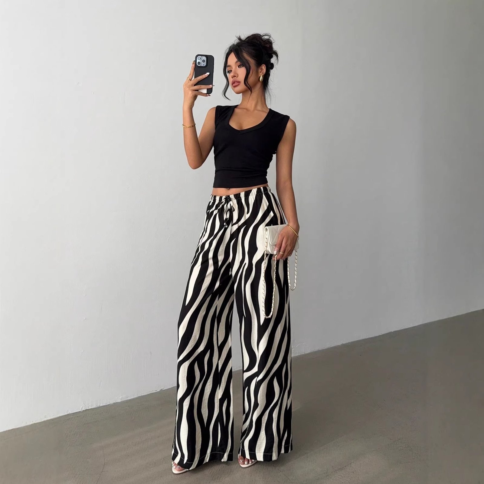 Zebra Wide Leg Street Pants. - Image 5