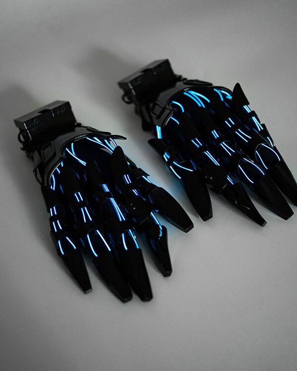 Knight-Style Luminous Gloves