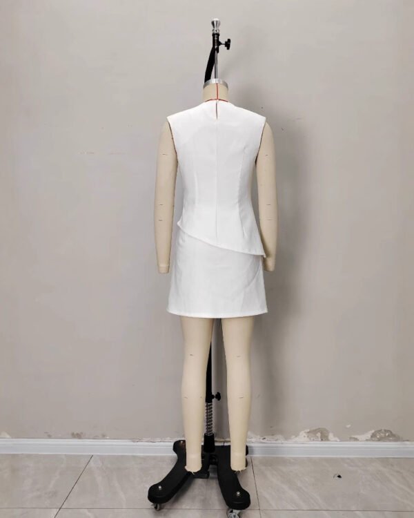 Alternative view of Minimal Ivory A-Line Set