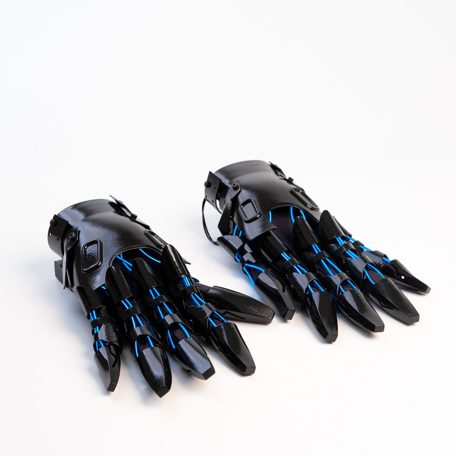 Knight-Style Luminous Gloves - Image 3
