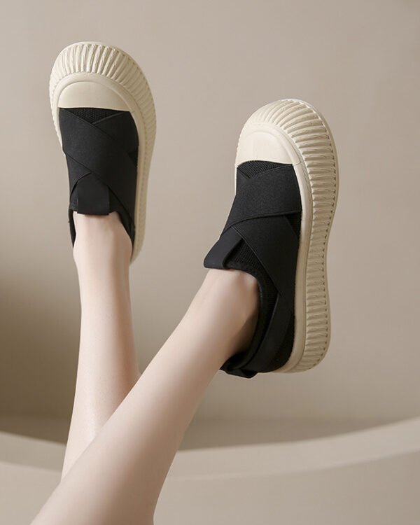 Minimal Everyday Comfort Flats