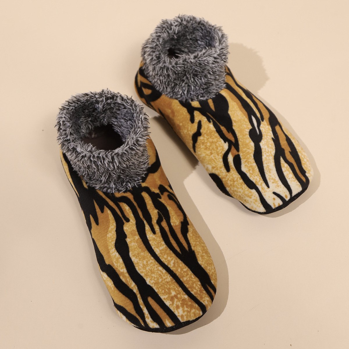 Leopard Knit Winter Socks. - Image 6