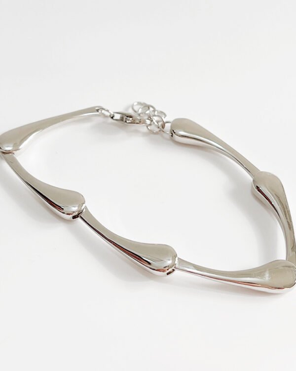 Sculpted Teardrop Silver Bracelet