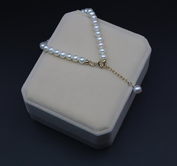 Mini pearl Chain bracelet - Image 4