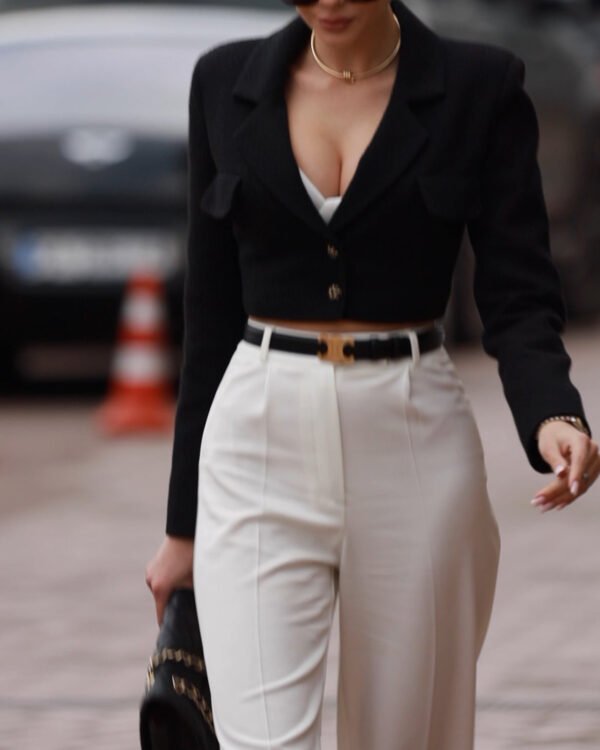 Alternative view of Structured Cropped Tweed Blazer - Noir Edit