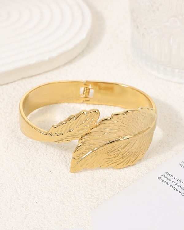 Minimal Leaf Cuff Bracelet - Titanium Steel (Gold)