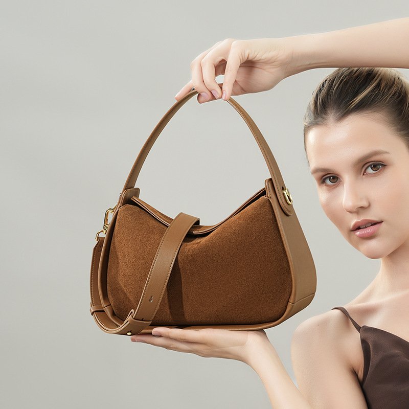 Soft Curve Minimal Shoulder Bag - Image 7