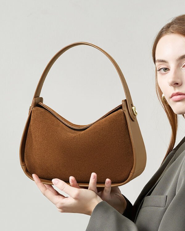 Soft Curve Minimal Shoulder Bag