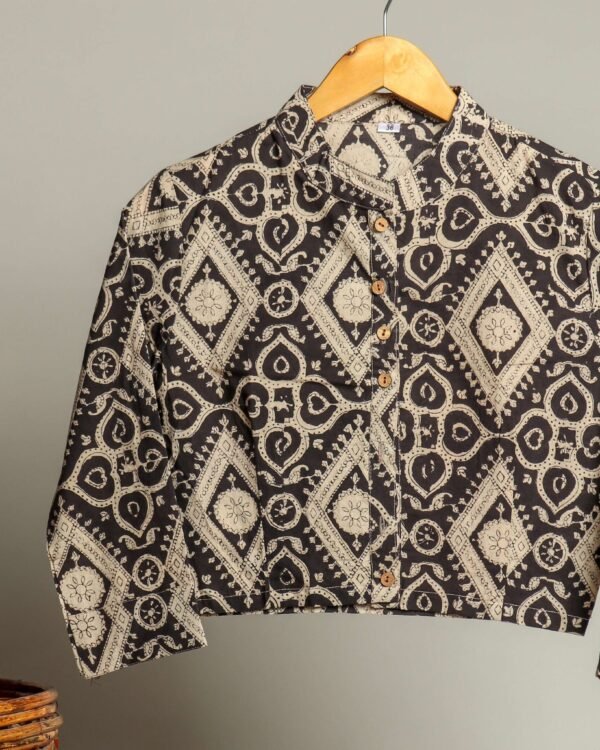 Handcrafted block print cotton crop top for women with long sleeves