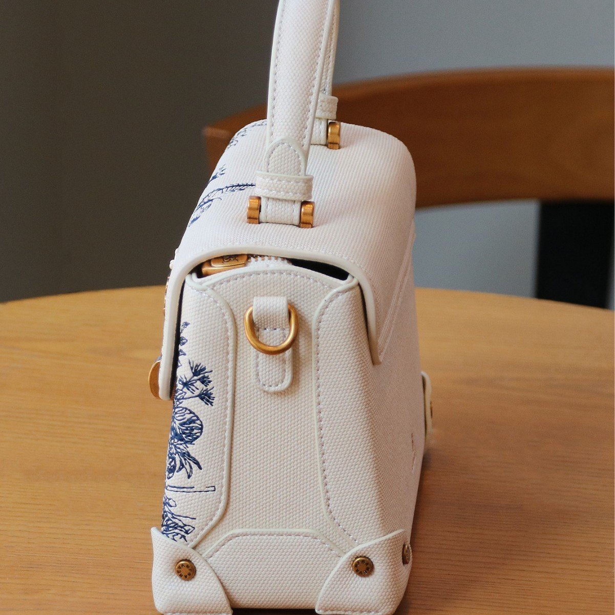 Vintage Embroidered Statement Handbag - Image 5