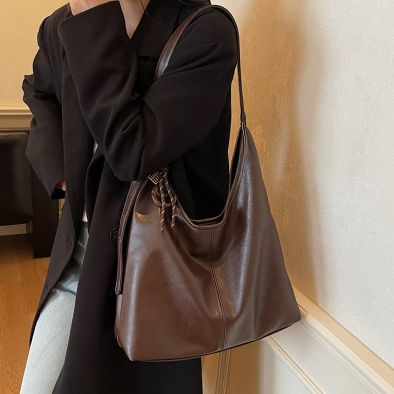 Minimal Oversized Shoulder Tote - Image 4