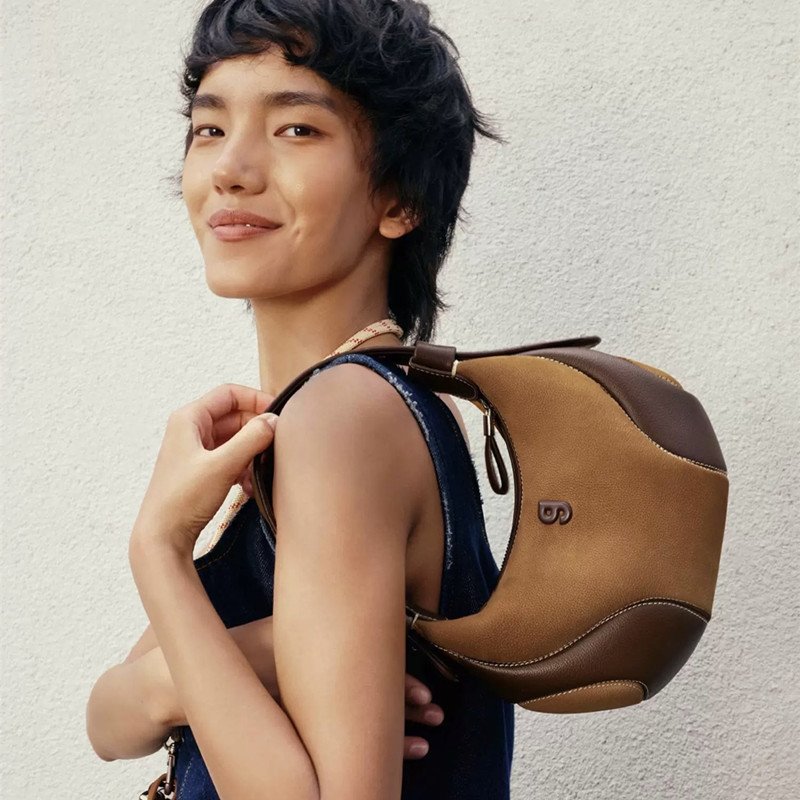 Crescent Streetwear Shoulder Bag - Image 9